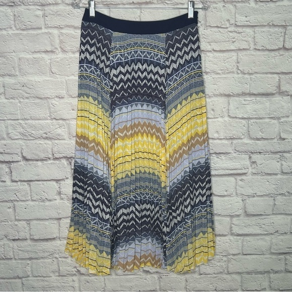 Ted Baker London Denese Chevron Print Pleated Skirt - Picture 4 of 13